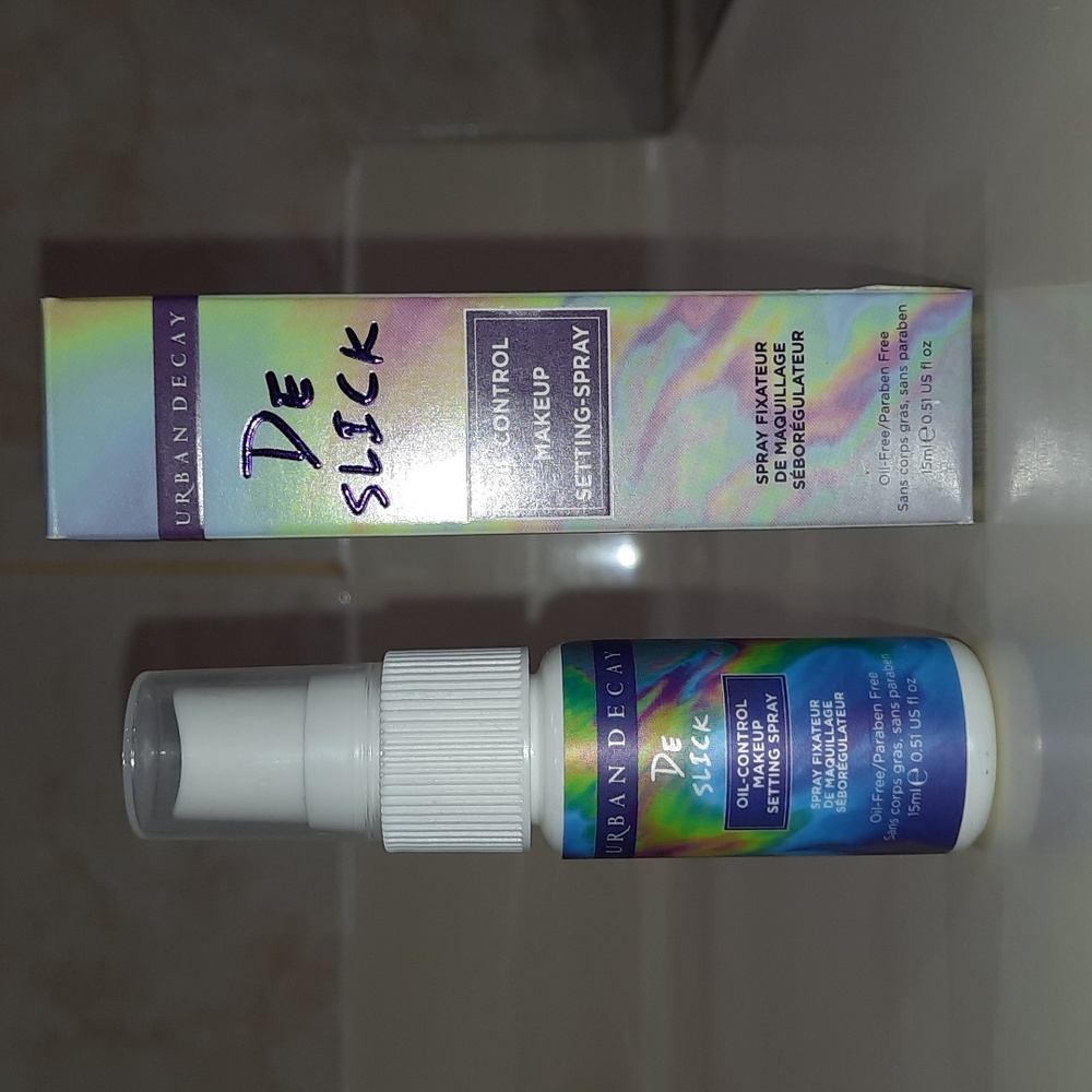 Urban Decay De-Slick Oil Control Makeup Setting Spray travel size 15ml/.51oz